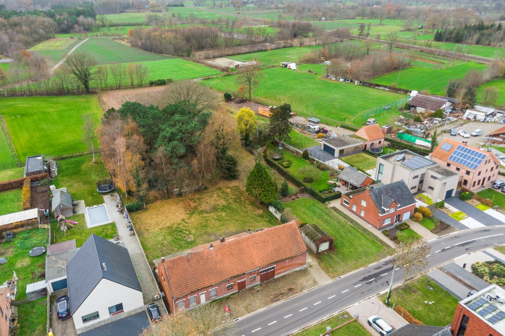 Te renoveren hoeve op 23a 16ca in een rustige omgeving te Mol 