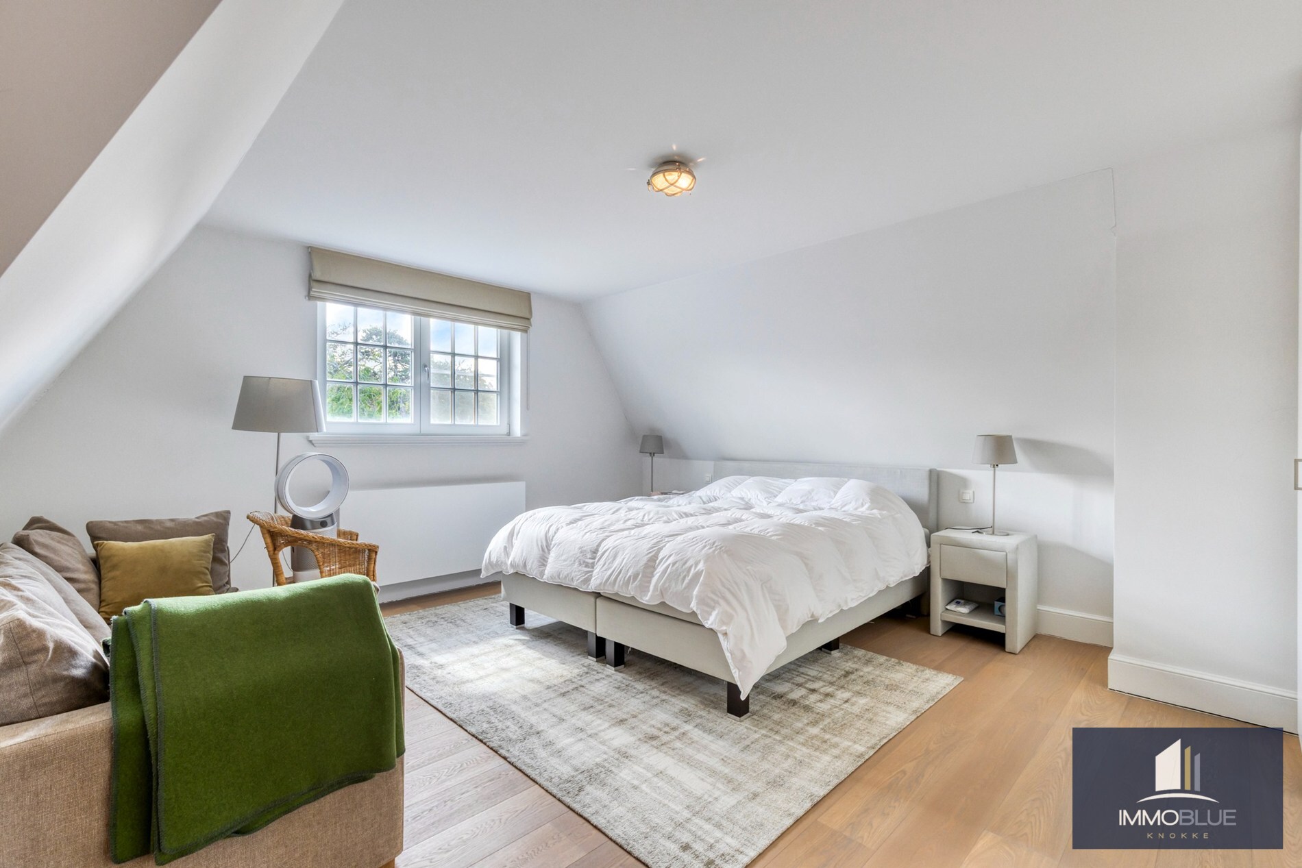 Luxueuze en stijlvolle villa in Engelse Cottage stijl met verwarmd zwembad gelegen in het Zoute. 