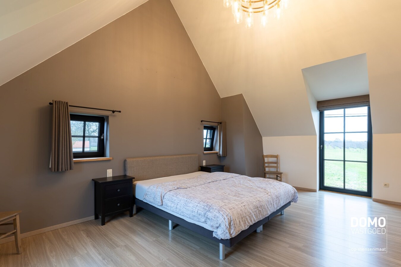 Prachtige gerenoveerde Hoeve met knap groen uitzicht in Herk-de-Stad 