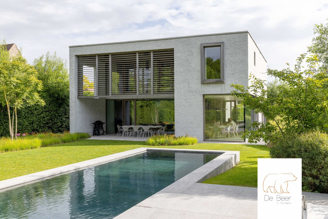 Exclusieve nieuwbouwvilla op residentiële droomlocatie te Kortrijk 