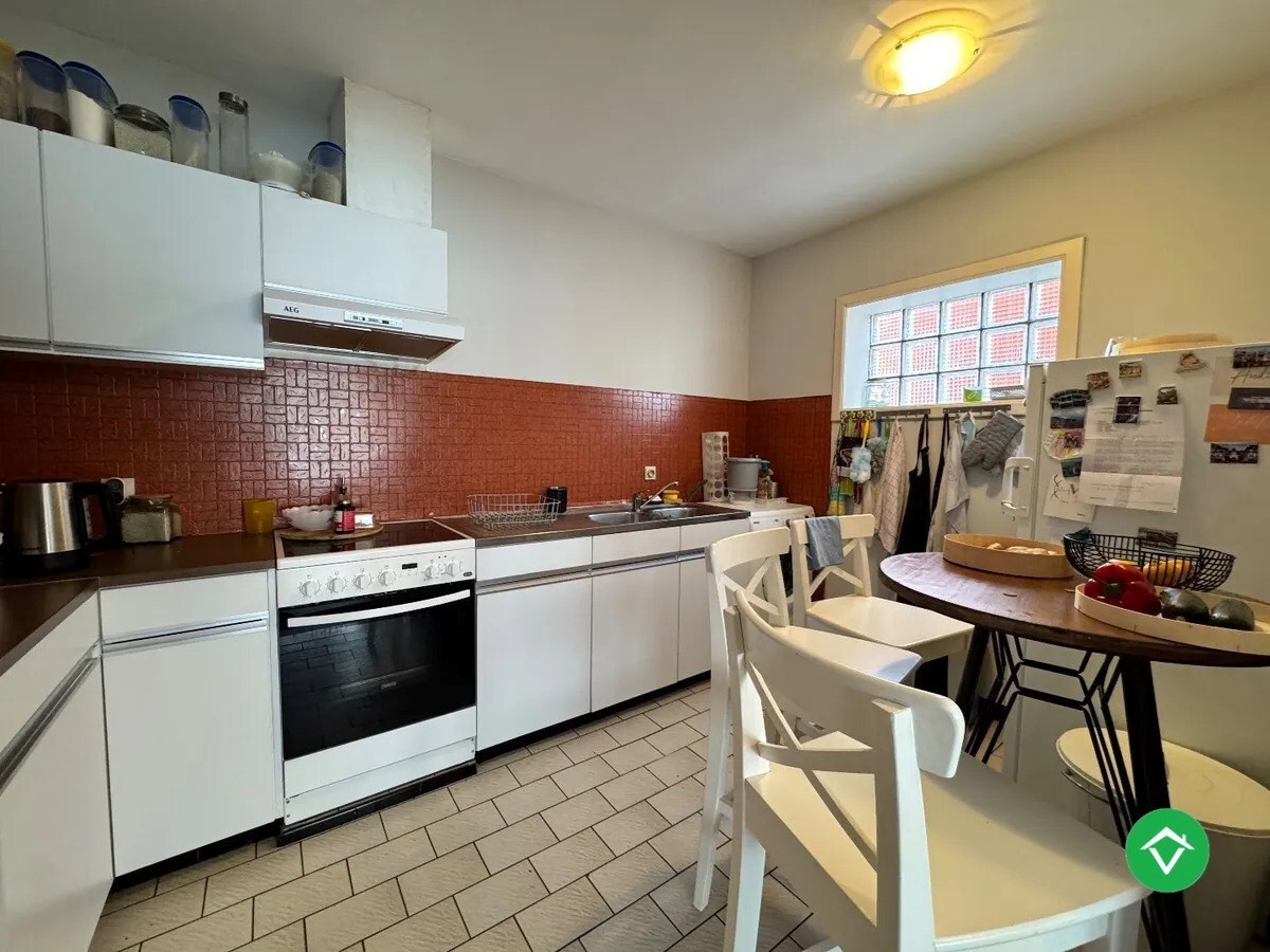 Appartement met 2 slaapkamers en garage in centrum Koekelare 