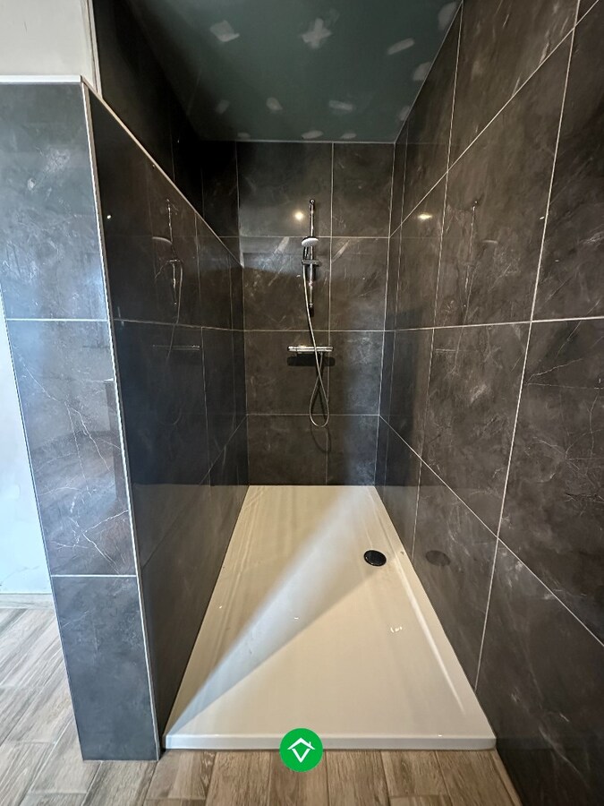 Statige Woning met Landelijke Vergezichten in Bovekerke 