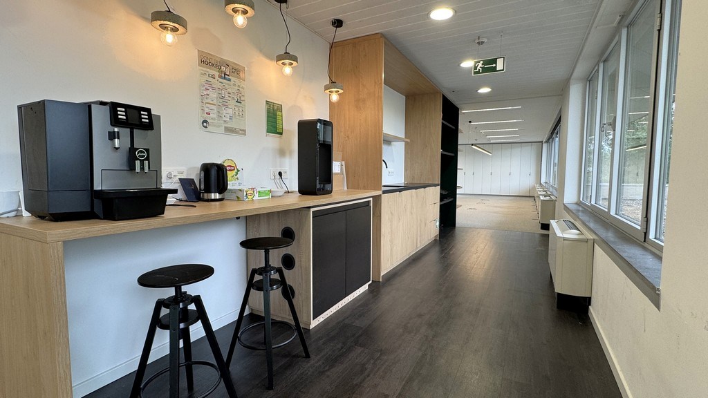 Gerenoveerde kantoren te huur aan N70 in Lochristi