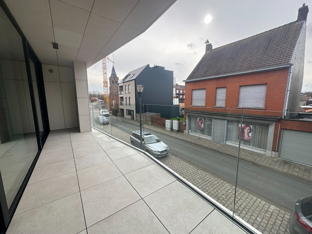 Stijlvol nieuwbouwappartement met 2 slaapkamers in centrum Houthulst 