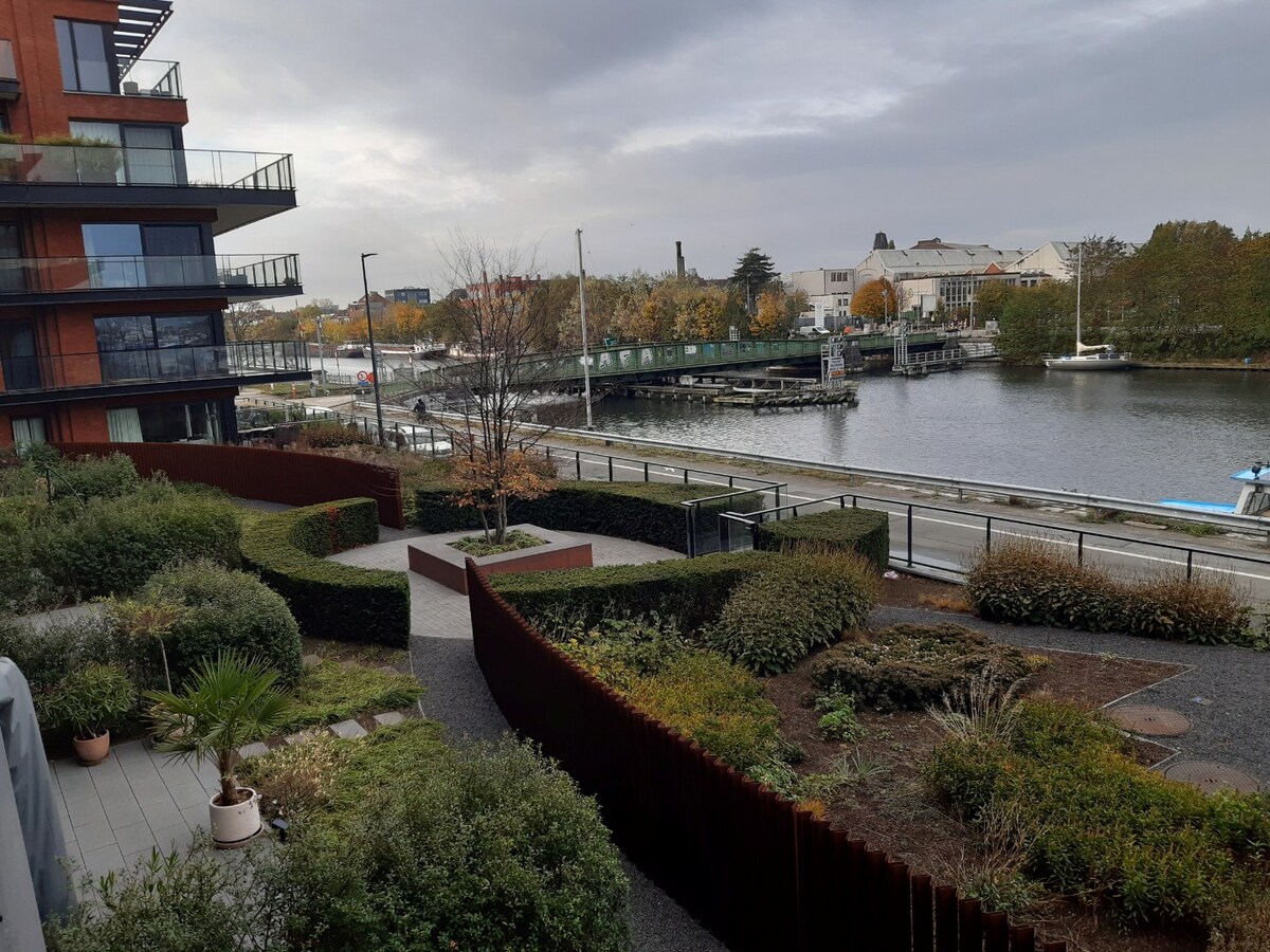 Tijdloos appartement in hippe buurt ! 