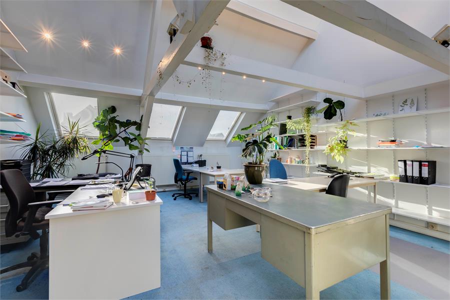 Centraal gelegen multifunctioneel herenhuis! 