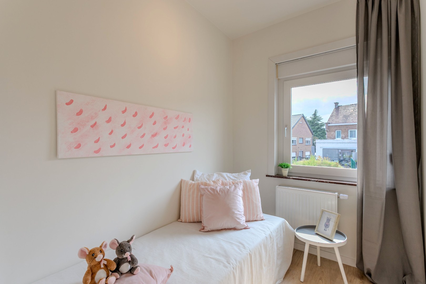 Gerenoveerde woning (EPC B) met 3 slpks (5 mogelijk) garage en tuin in een rustige straat te Lembeek 