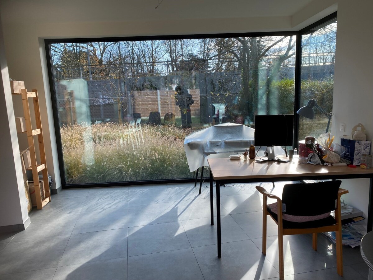 Half Open Nieuwbouw. Op 750 m van Gent-St-Pieters én aan tramhalte. 