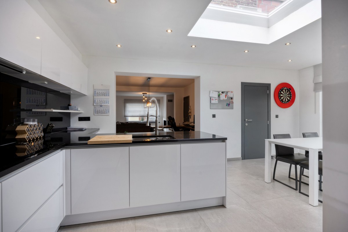 Halfopen bebouwing met 3 slaapkamers, tuin, terras en garage in Bertem! – EPC 128 kWh/m² - bewoonbare opp. 195 m² 