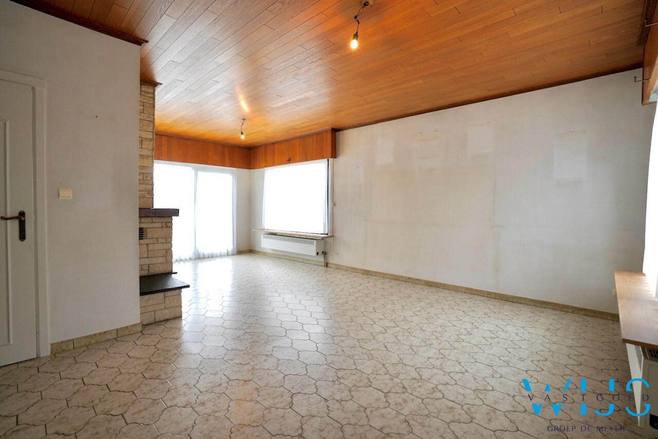 Open bebouwing in rustige woonwijk te Kluizen! 