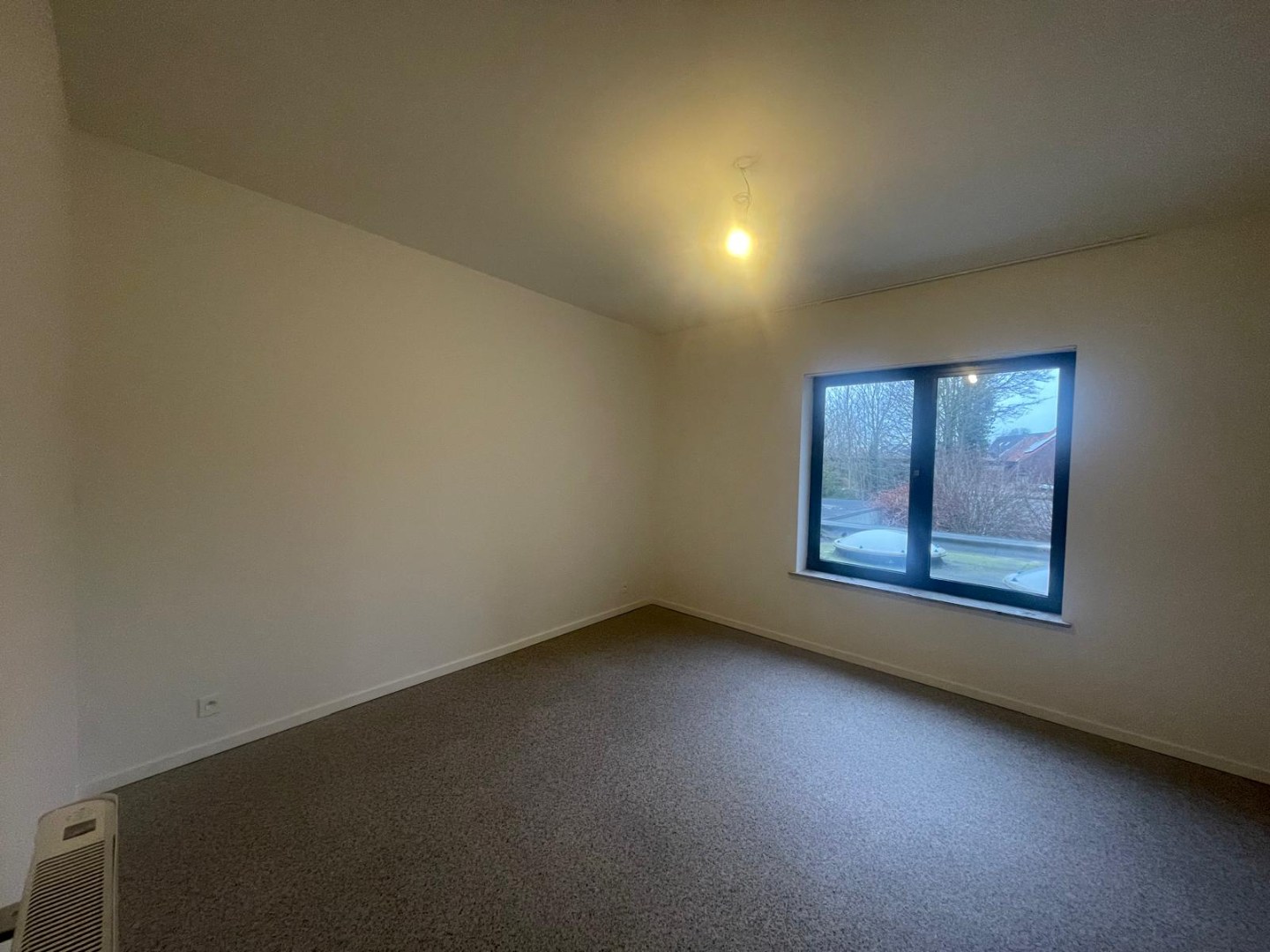 Ruim, energiezuinig appartement met 2 slaapkamers, in het centrum van Geel! 