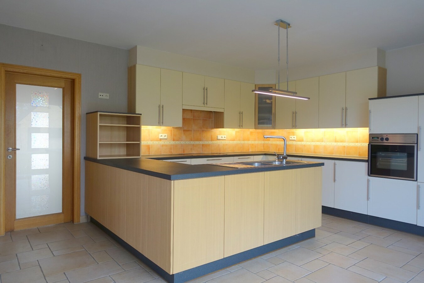 Prachtige ruime villa met grote tuin 