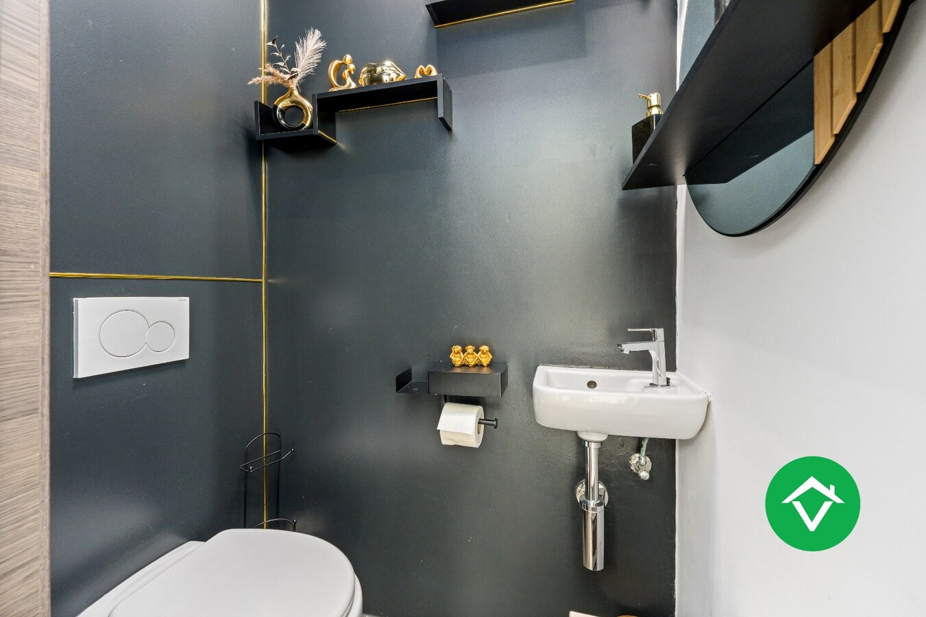 Instapklare nieuwbouwwoning met 5 slaapkamers en zonneterrassen op topligging in Eernegem 