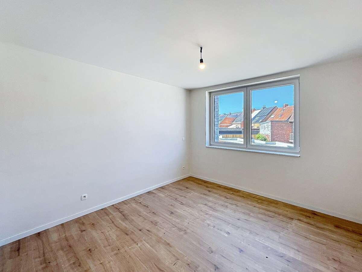 Nieuwbouwwonining met 4 slaapkamers in hartje Aalter op toplocatie. 