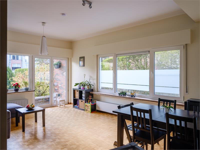 Uitermate goed gelegen gelijkvloersappartment. 