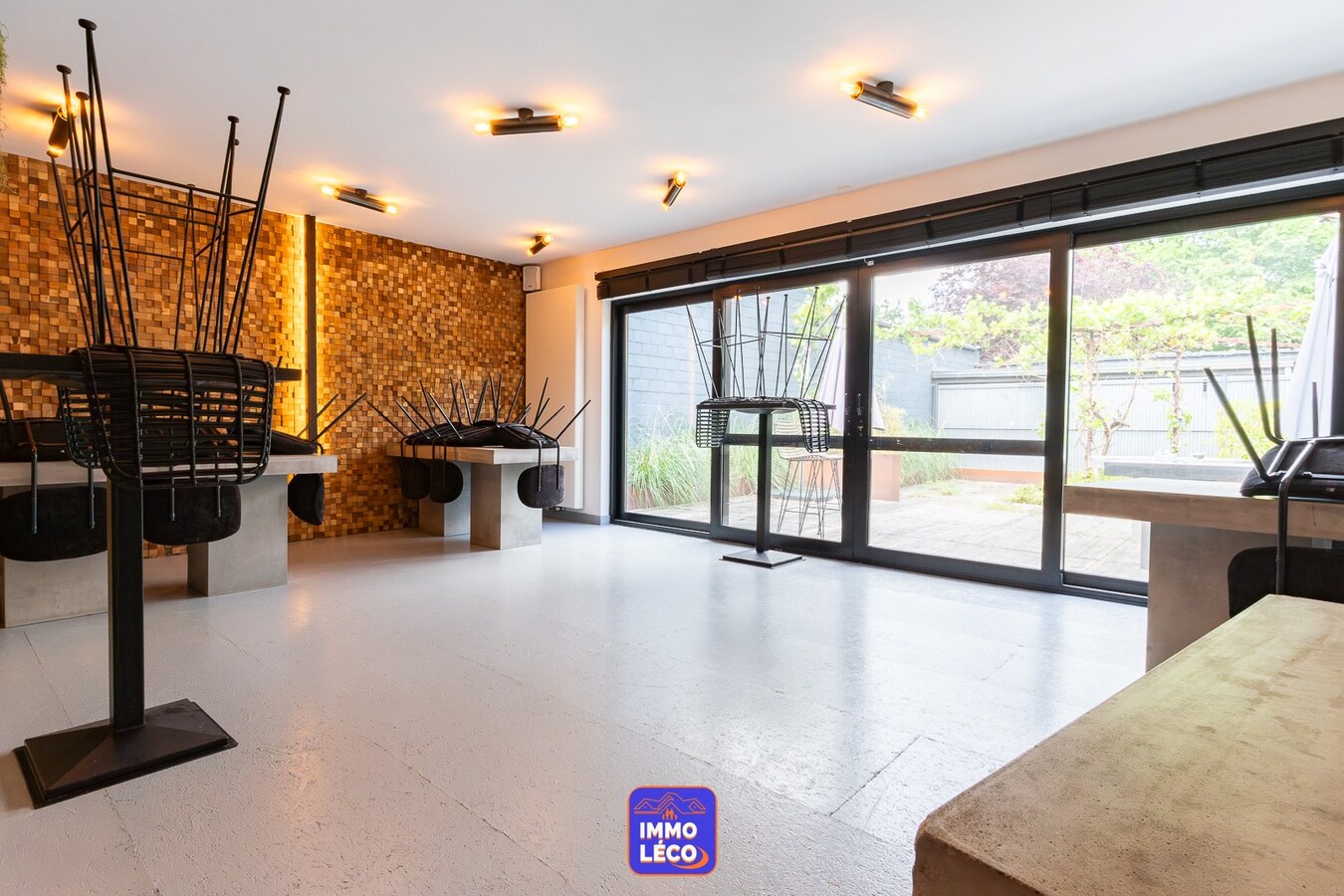 Surface commerciale en plein centre-ville avec terrasse ! 