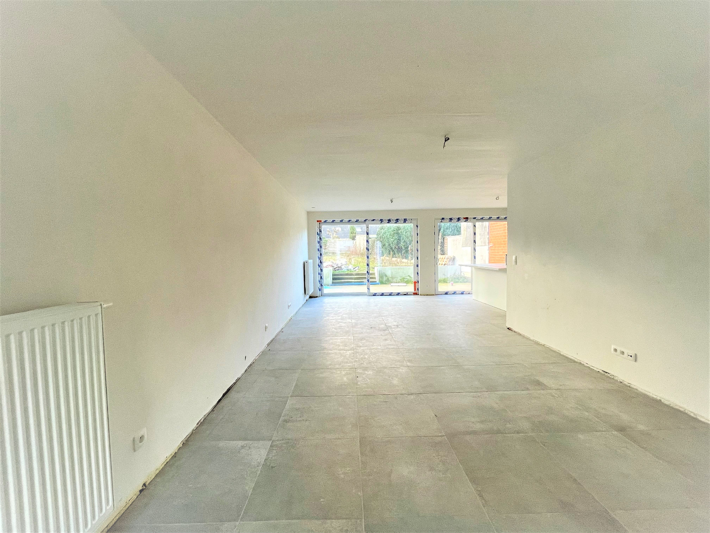 Nieuwbouwwoning met 3 slaapkamers en garage op 318m² 