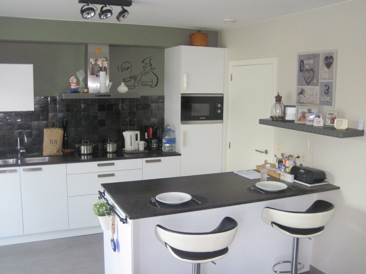 Tijdloos wonen in hartje Semmerzake. 