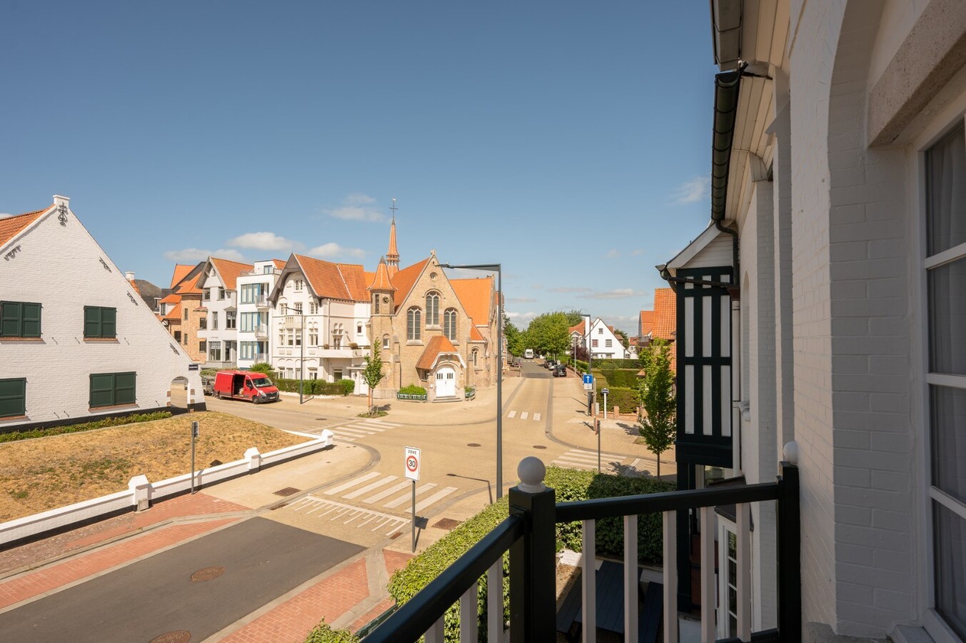 Unieke villa in eclectische stijl – een karaktervol pareltje in Duinbergen 