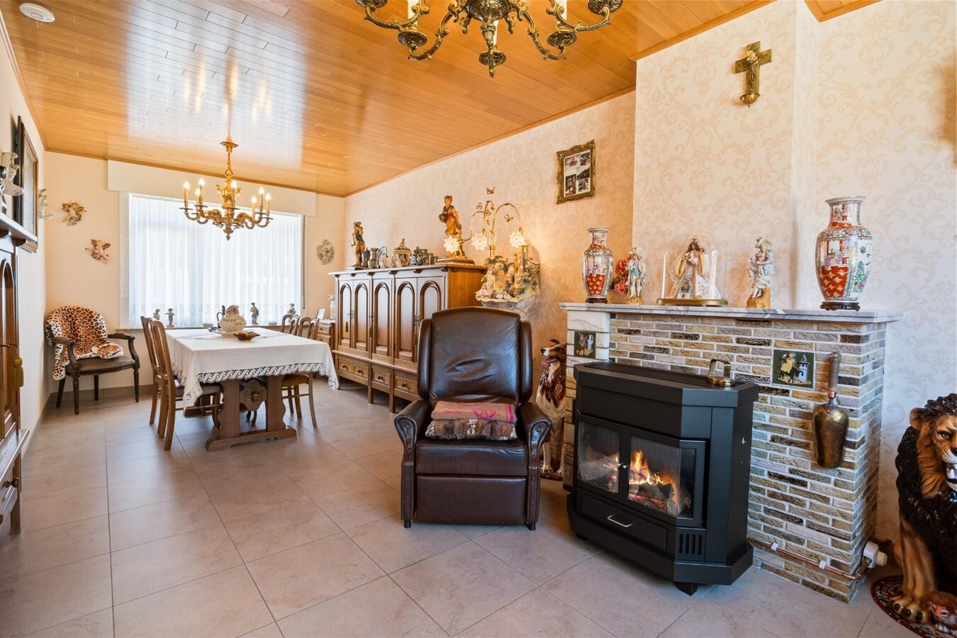 Perfect onderhouden vrijstaande woning op een boogscheut van het Centrum van Houthulst 