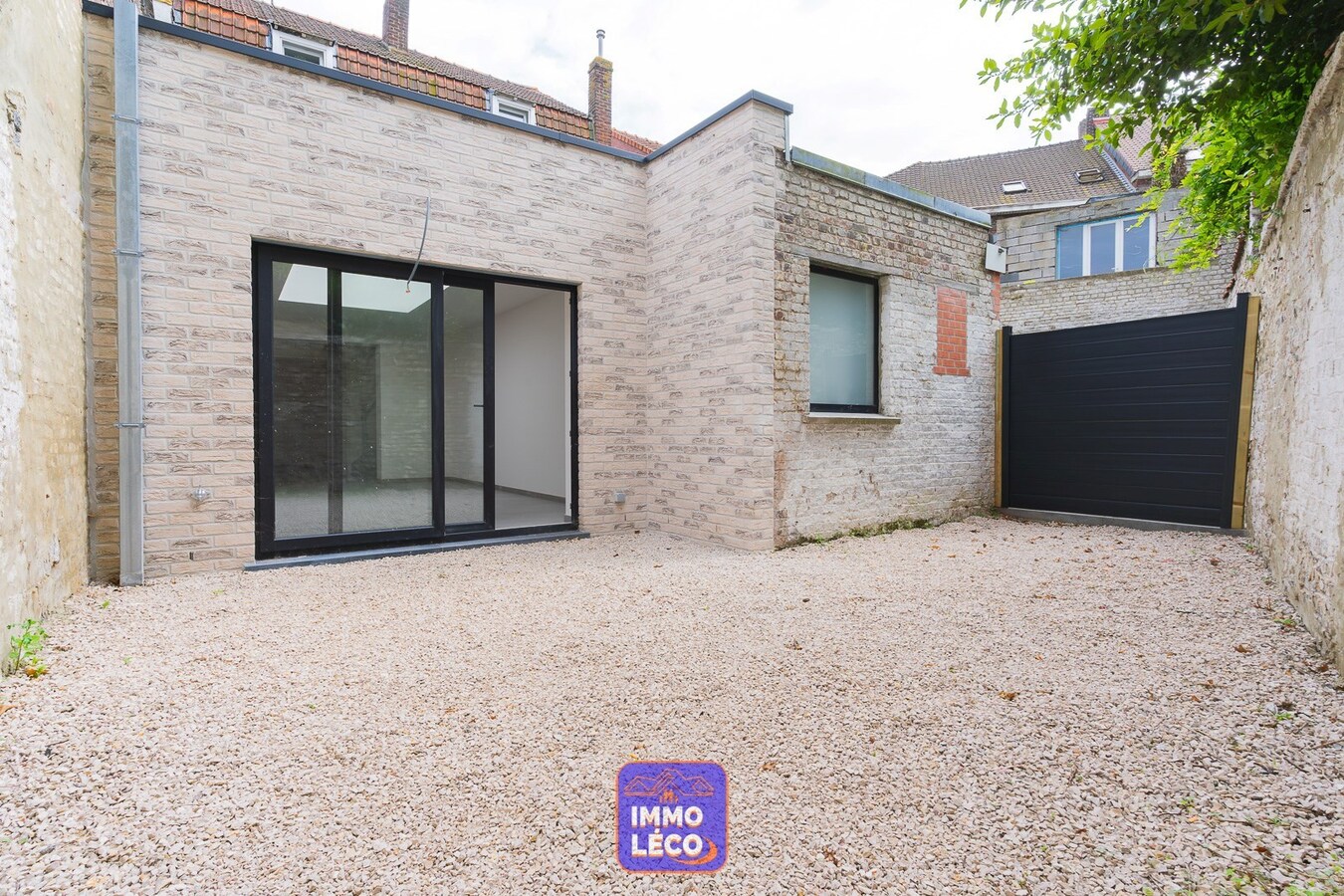 Maison rénovée en 2024, dans le centre. 