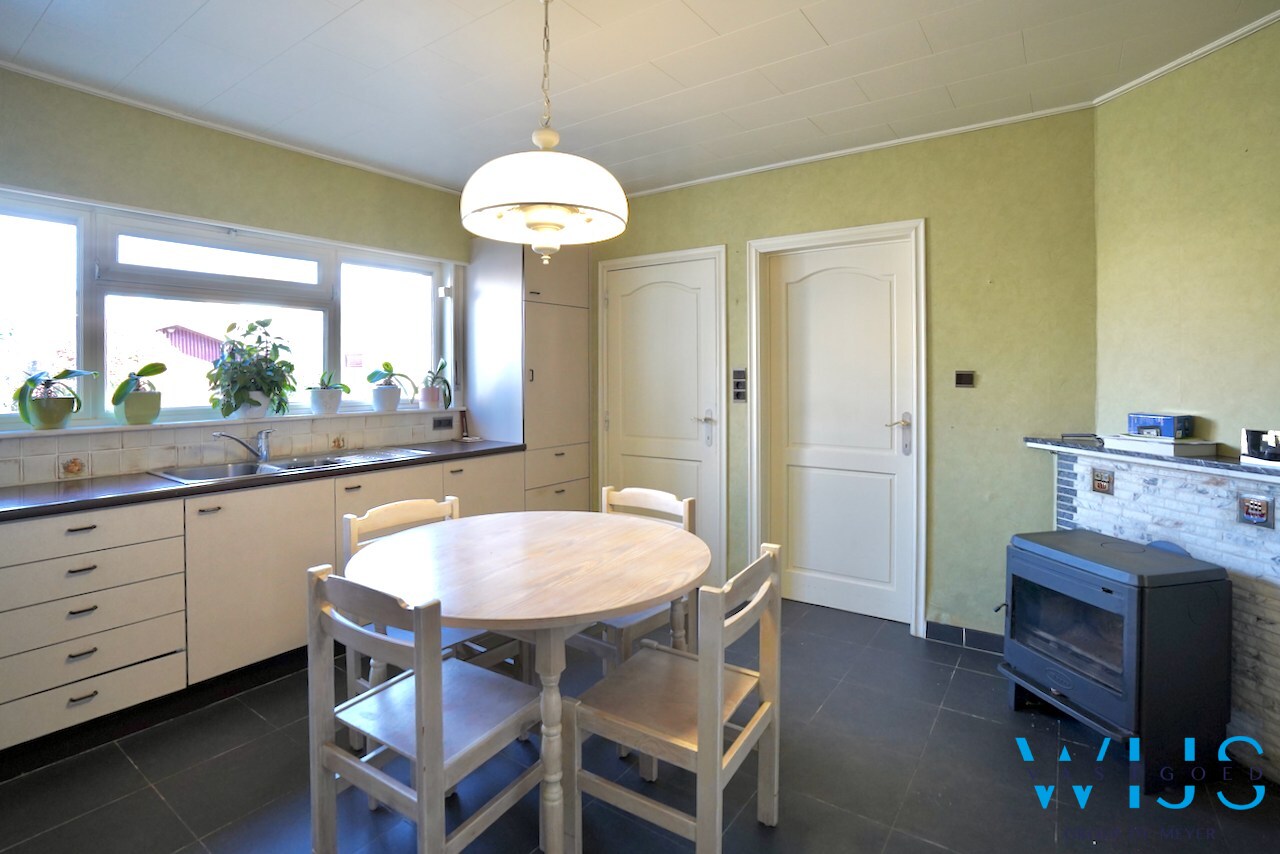 Tof woonhuis in een rustige woonwijk te Ertvelde ! 