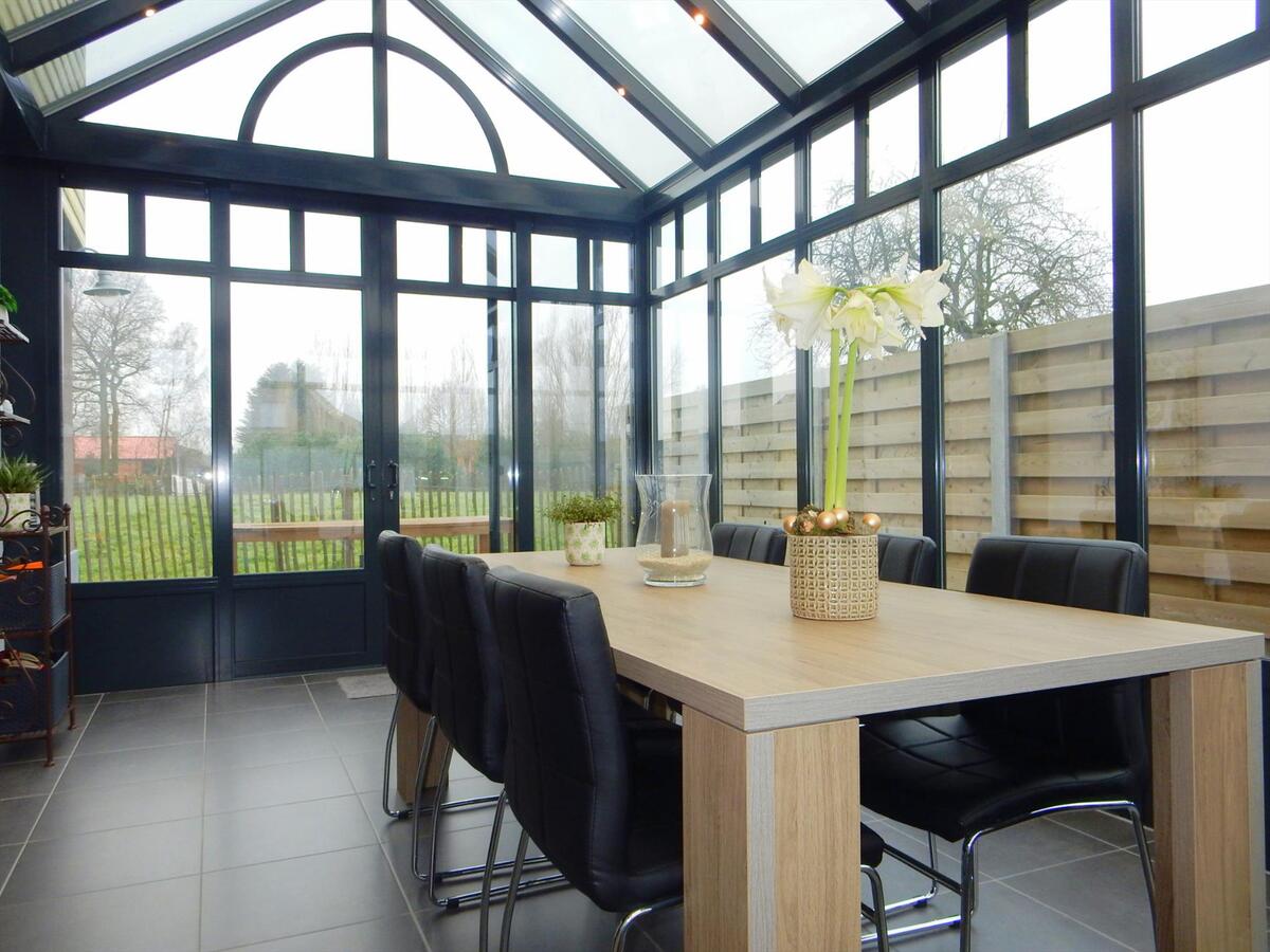 Charmante volledig gerenoveerde woning met 3 slaapkamers 