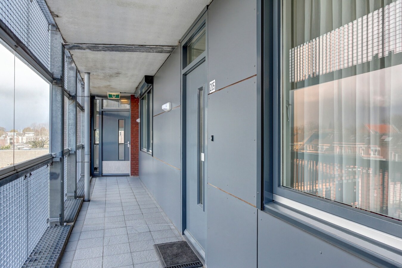 Gelegen in Tilburg ligt dit bijzondere en ruime appartement aan de Besterdring. 