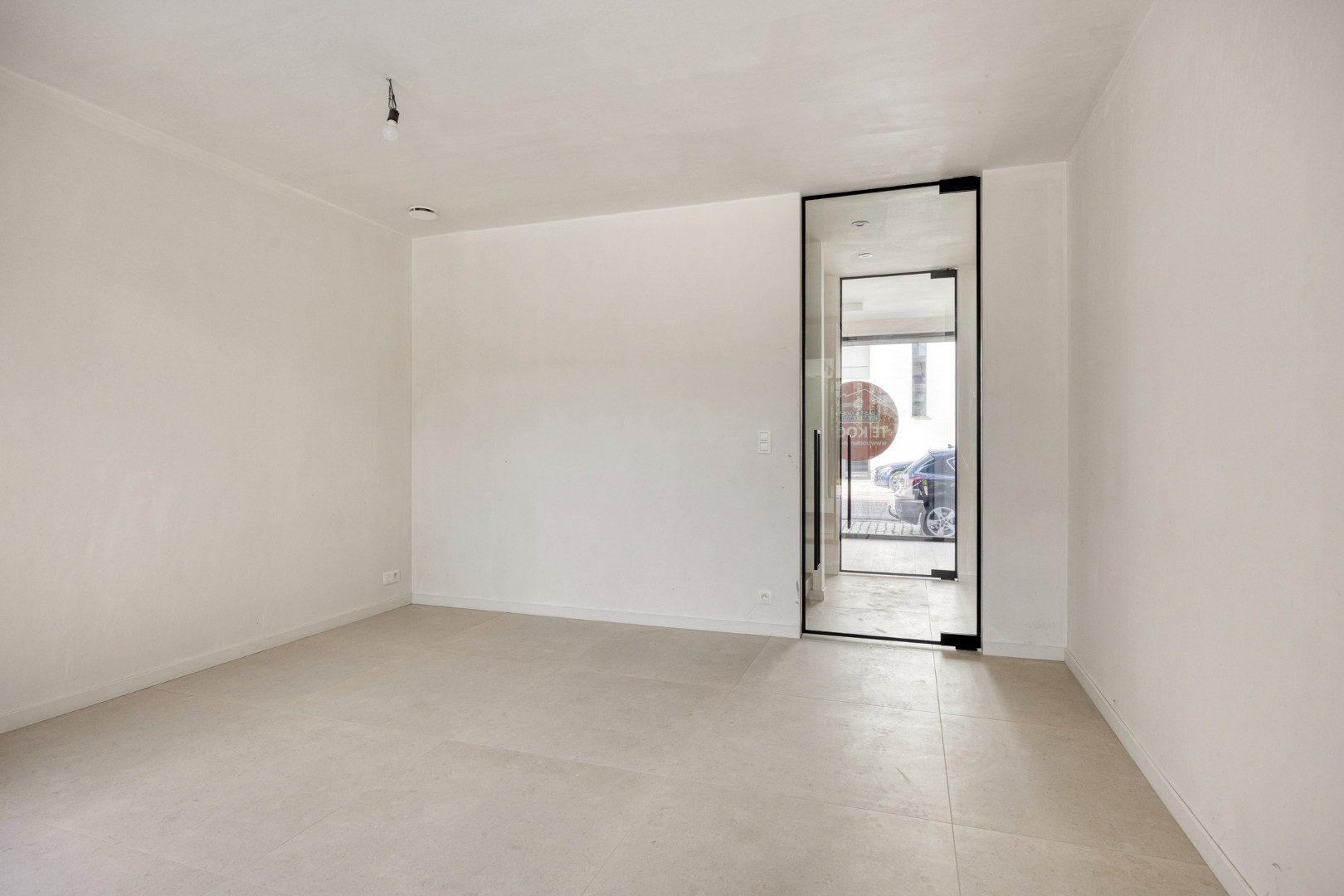 Hoogwaardig afgewerkte nieuwbouwwoning met 4 slpk. in centrum Geel 