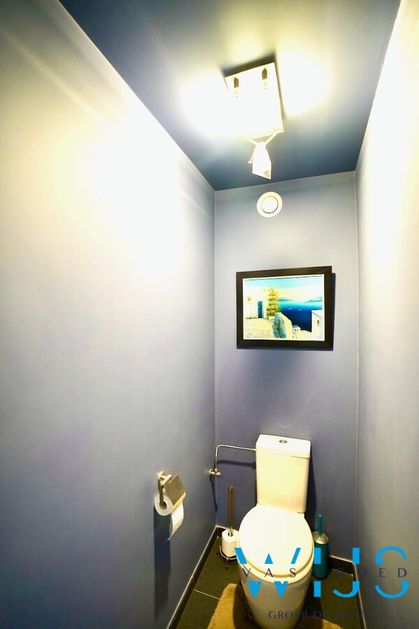 Instapklare halfopen bebouwing in rustige, kindvriendelijke woonwijk ! 