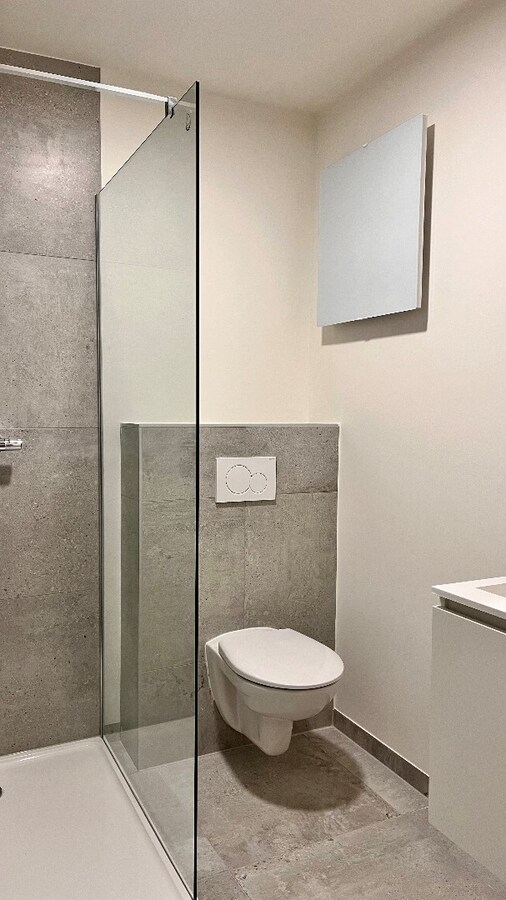 ENERGIEZUINIG EN VOLLEDIG GEMEUBELD APPARTEMENT TE TUILT (KURINGEN) 