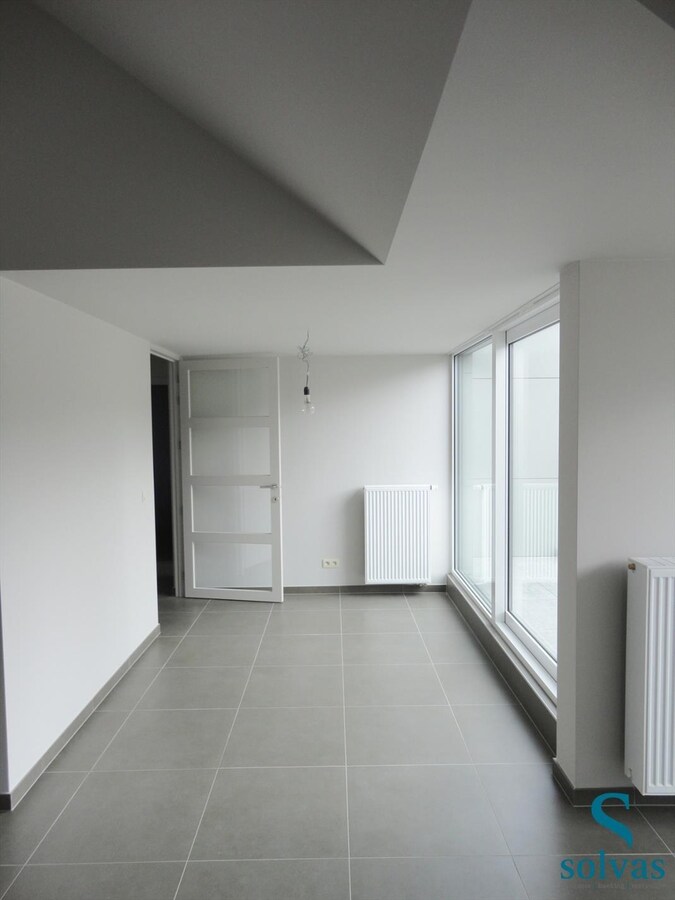 Appartement met 2 garageboxen 