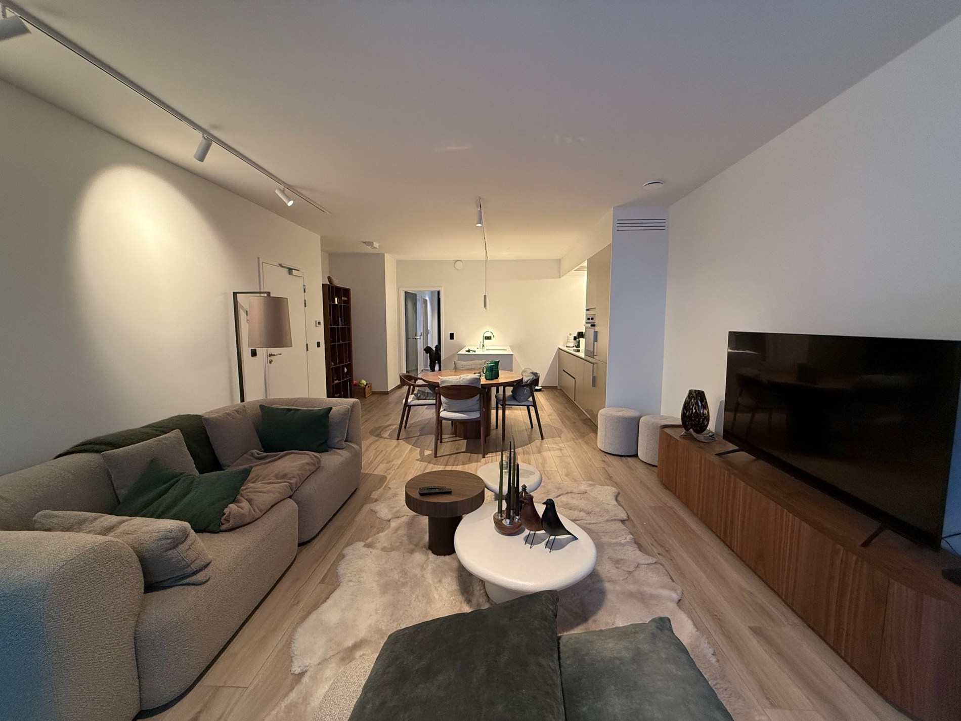 RESIDENTIE WATERVLIET - Gelijkvloers - Energiezuinig nieuwbouwproject met een hoogwaardige afwerkingen gelegen in het centrum van Knokke, nabij de Winkelstraten en op enkele meters van het strand. 