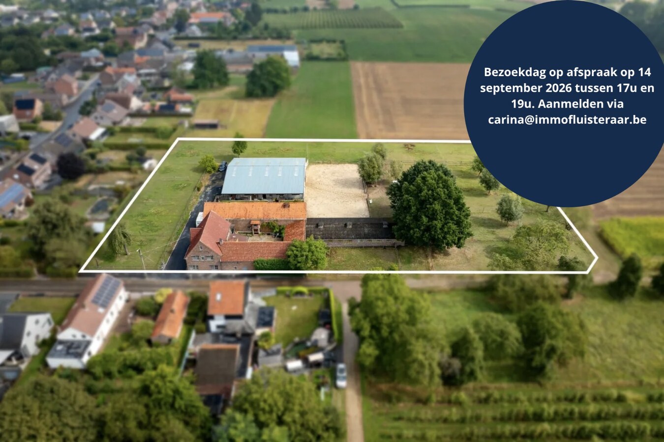 Ruime woning met buitenpiste en kleine binnenpiste op ca. 1,03ha te Hoeselt 