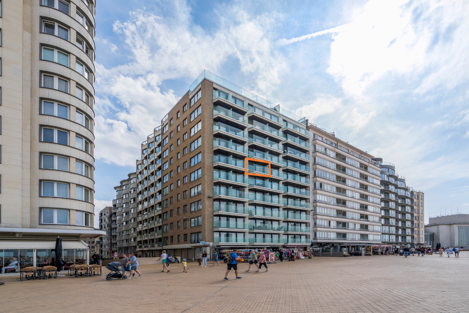 APPARTEMENT MET FRONTAAL ZEEZICHT EN TERRAS – 2 SLAAPKAMERS 
