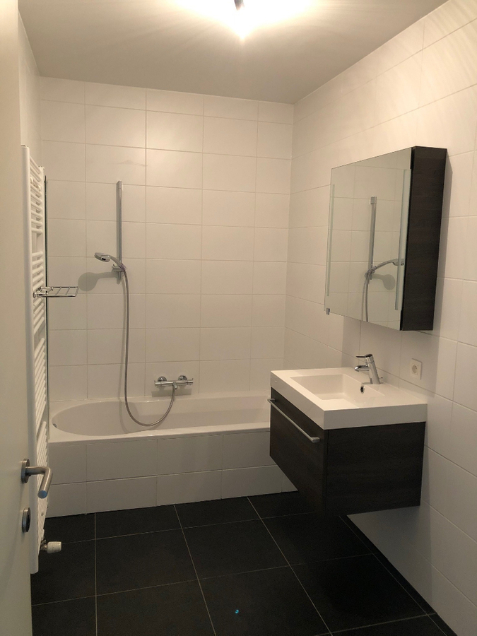 2 slaapkamer appartement op strategische locatie (incl. ondergrondse parking !!). 