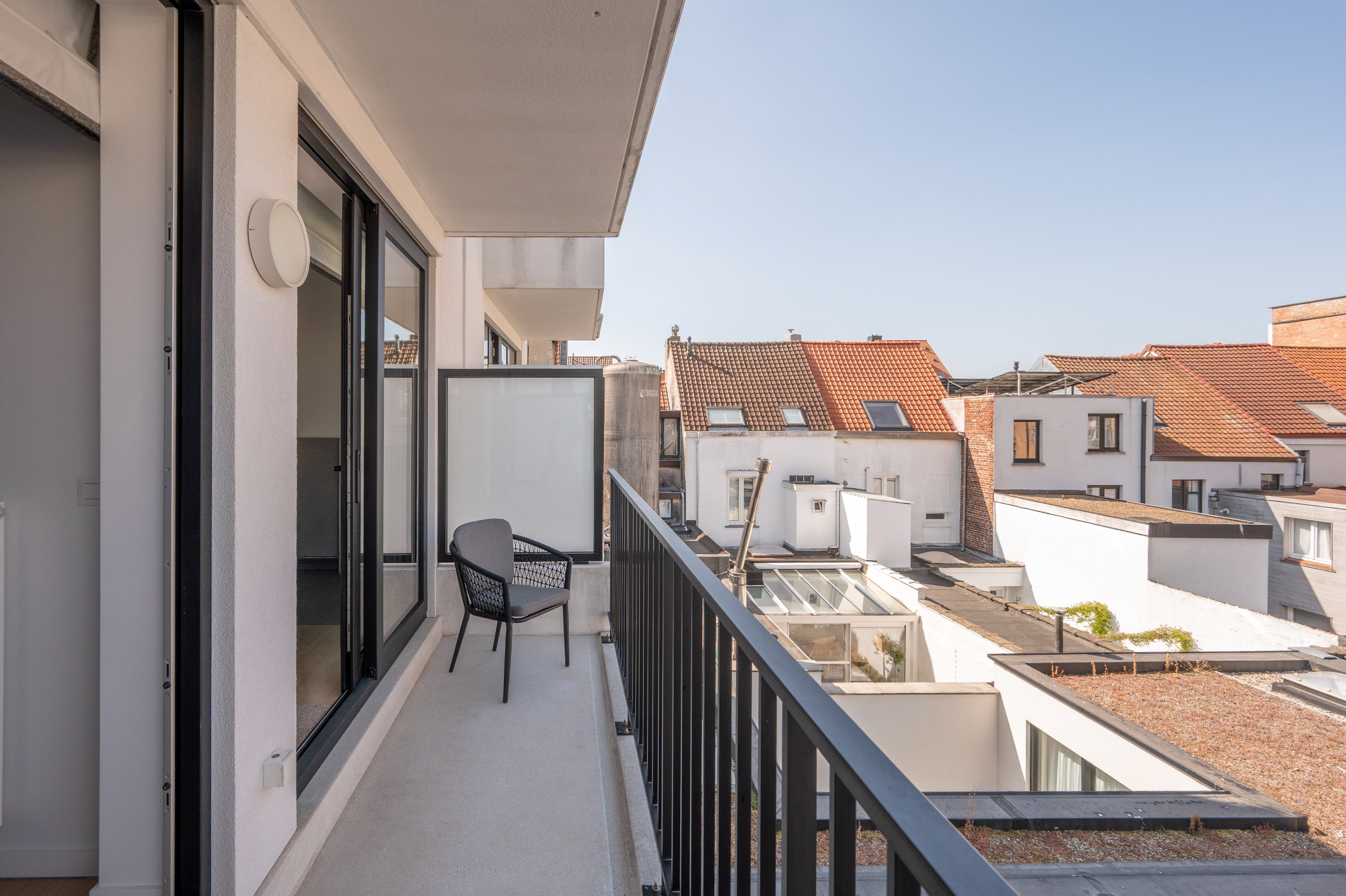 Appartement spacieux et récent (2021) situé sur l'avenue Paul Parmentier à Knokke. 