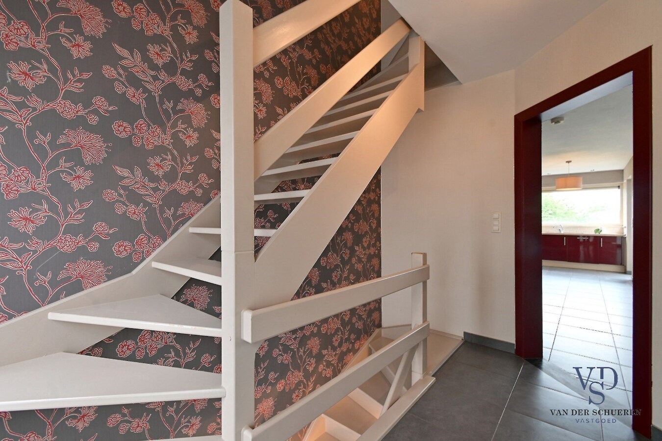 Bijzonder praktische bel-étage-woning 