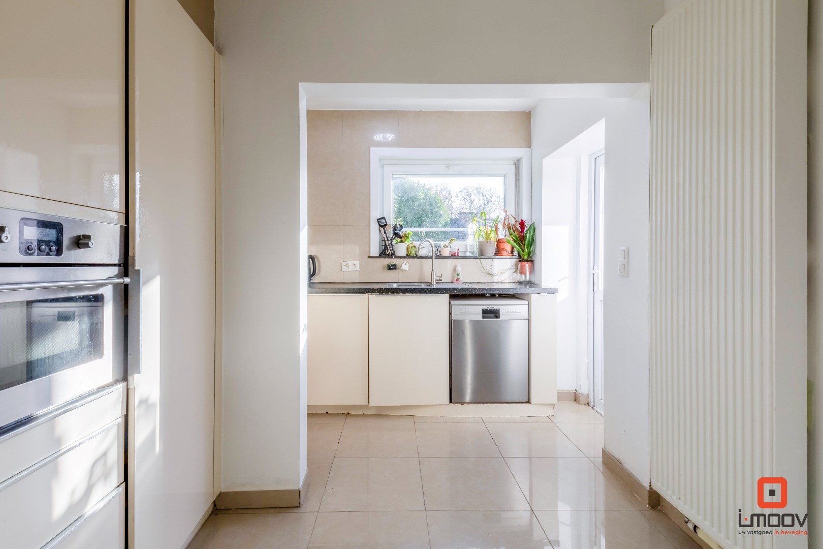 Starters woning met zonnige tuin! 