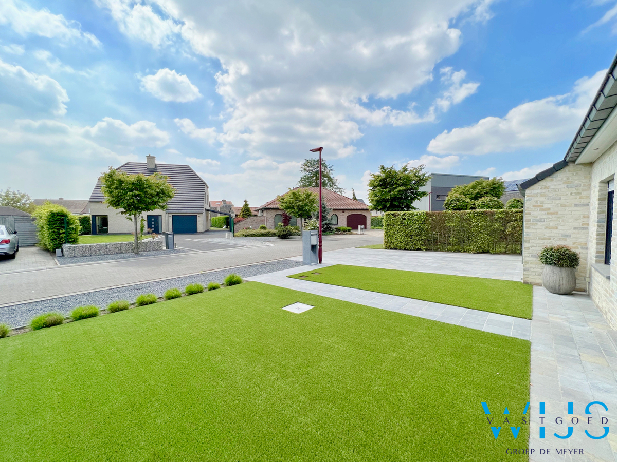 Prachtige instapklare bungalow te Waarschoot ! 