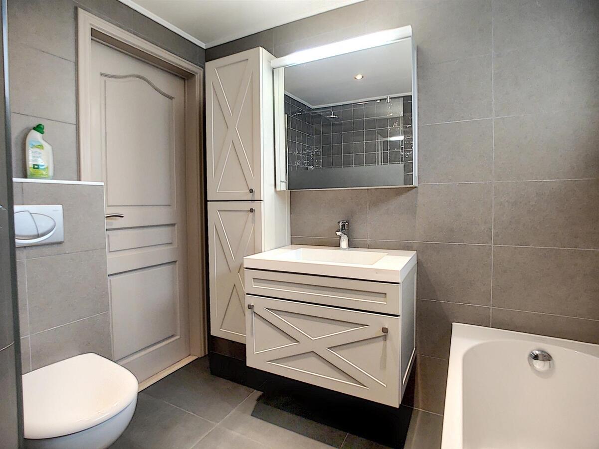 Mooie bel-étage met grote tuin en achteruitgang - Zeebrugge 