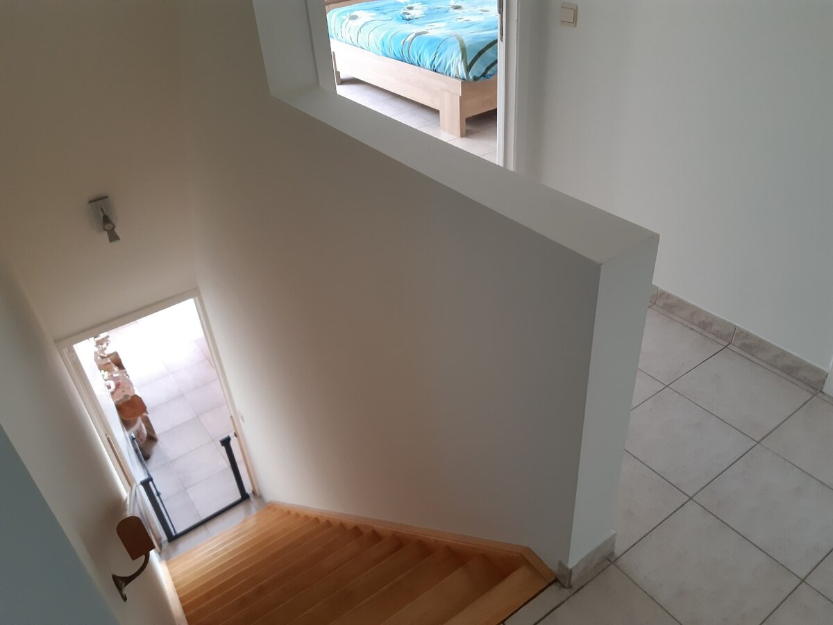 Ruime woning (4 slaapkamers) met garage 