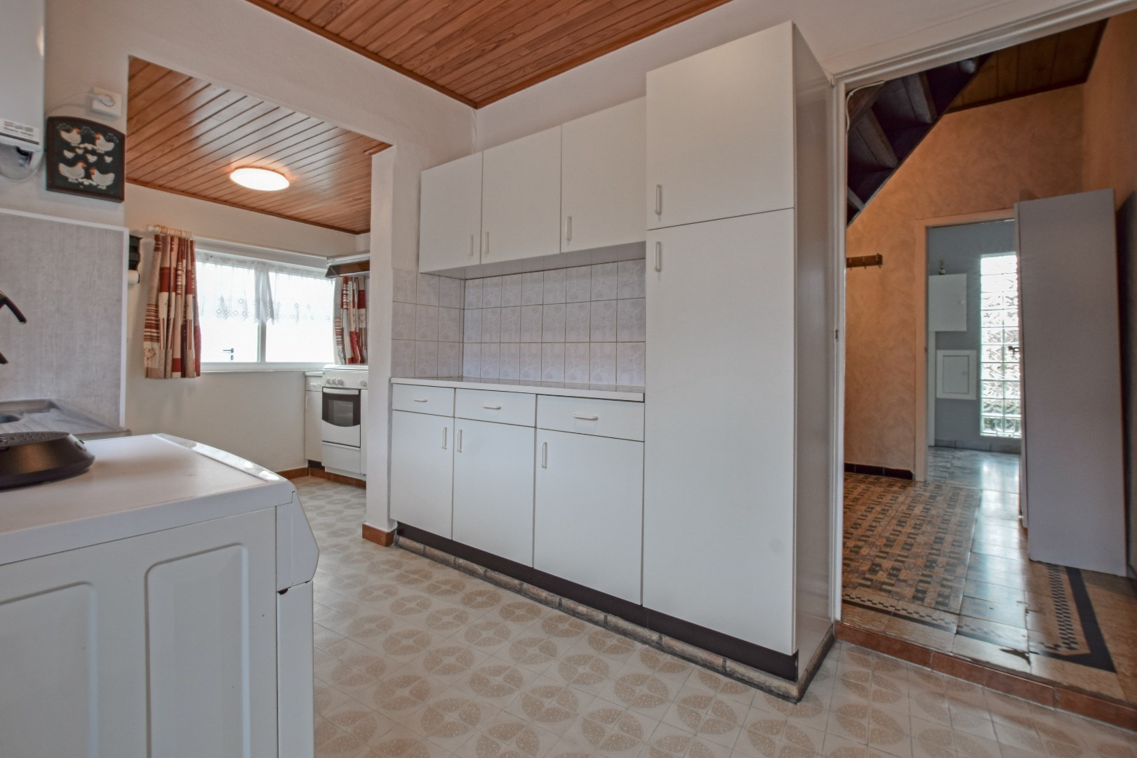 Te renoveren halfopen woning te Ramskapelle op 185m². 