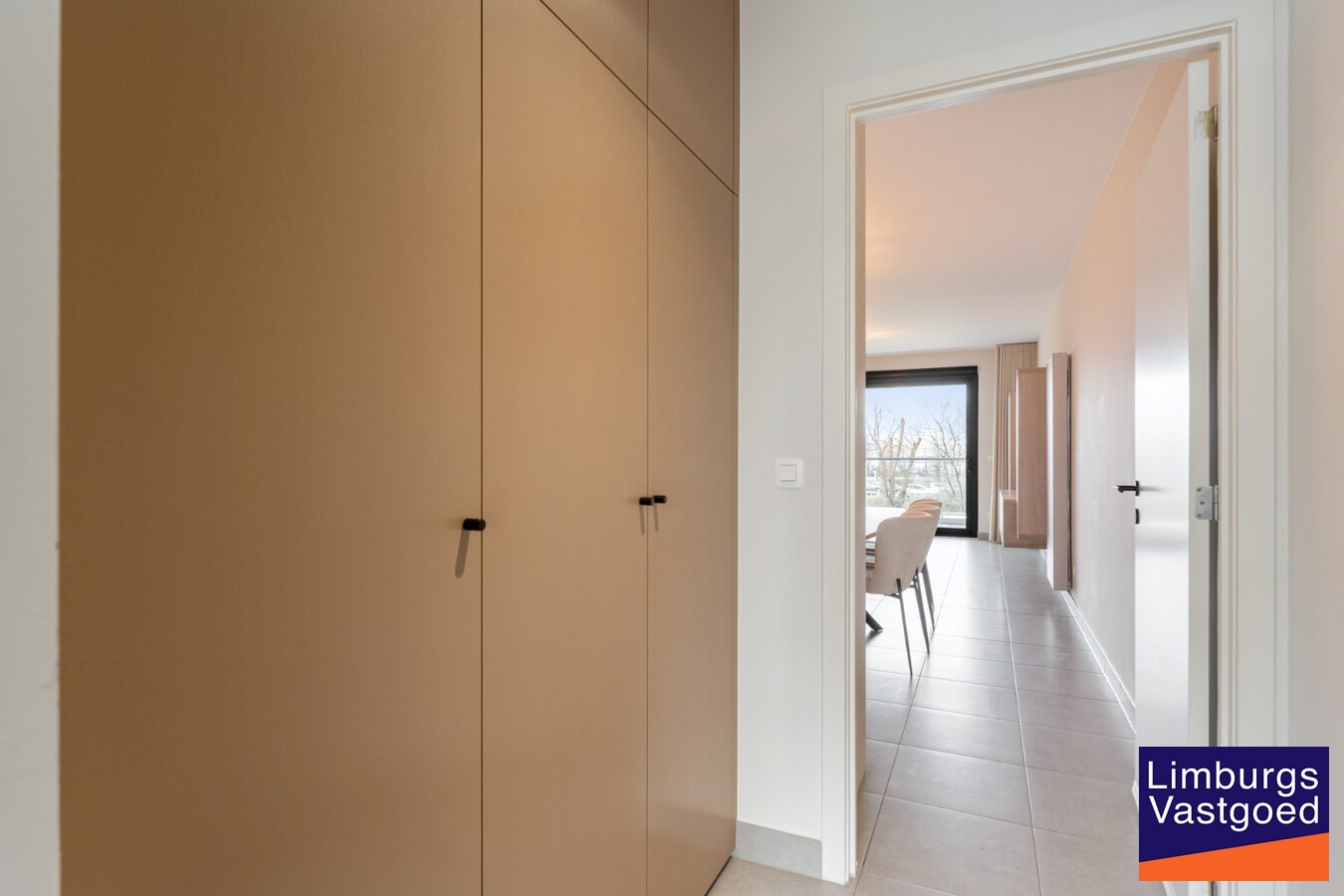 Modern appartement, 90m², ruim terras, 2 slpk, autostaanplaats + kelderberging 