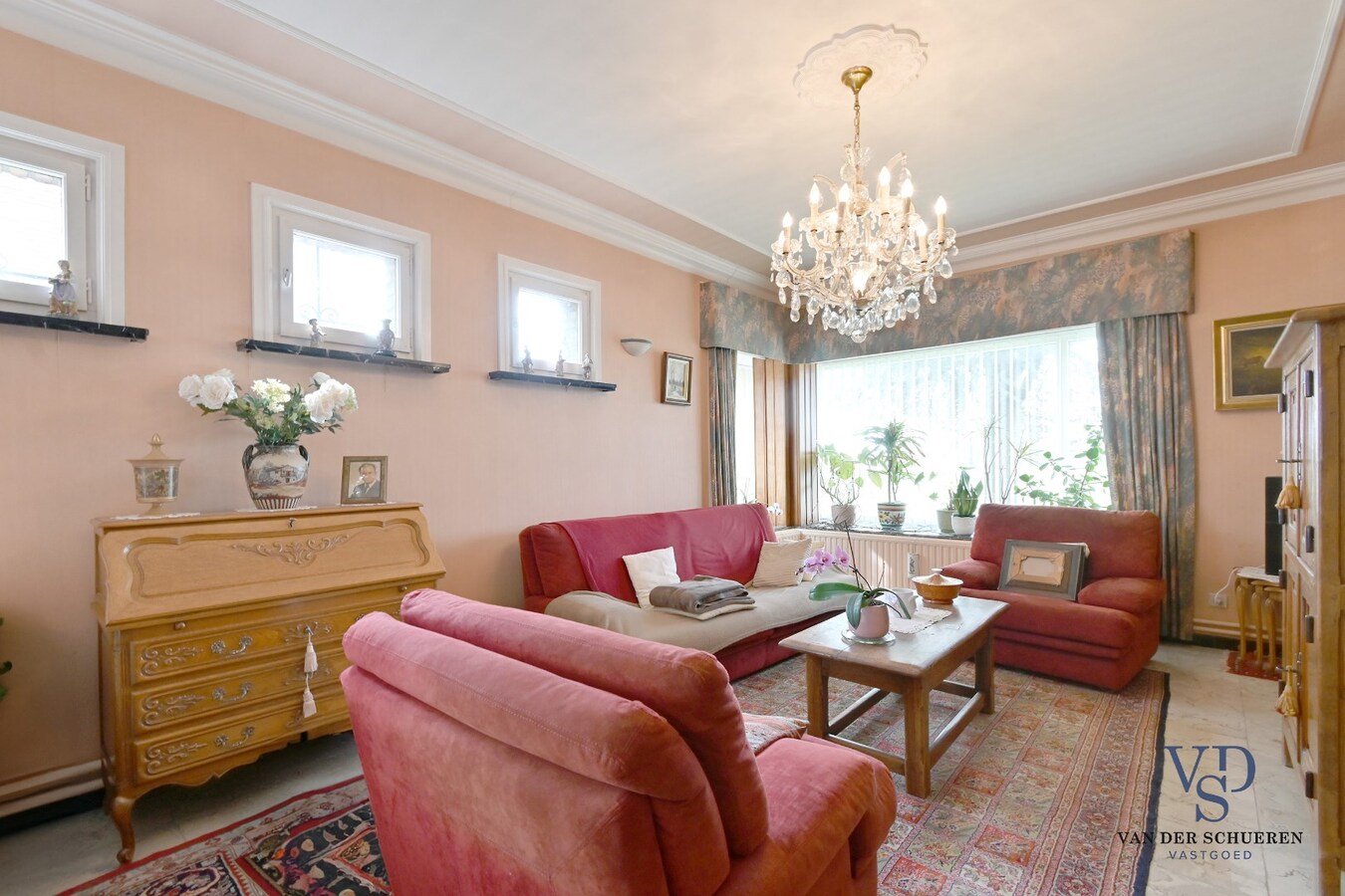 Karaktervolle villa, nabij centrum Merelbeke 