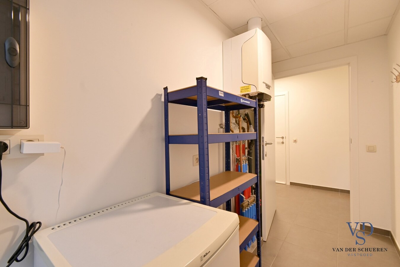 Ruime (!!) en recente assistentie-flat incl. overdekte staanplaats. 