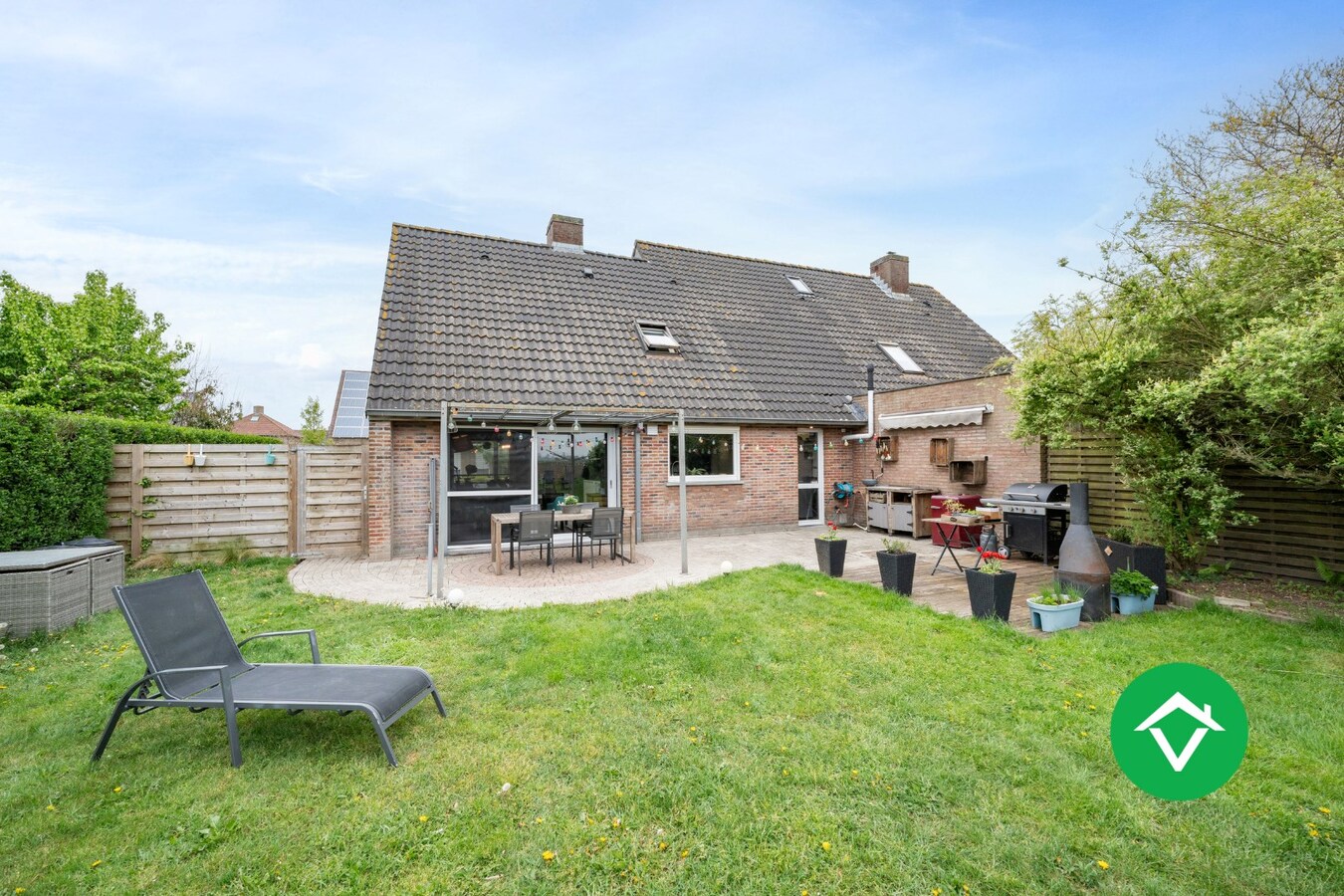 Woning met 4 slaapkamers en tuin te Gistel 