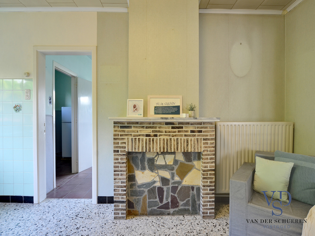 Op te frissen bungalow in doodlopende straat. 