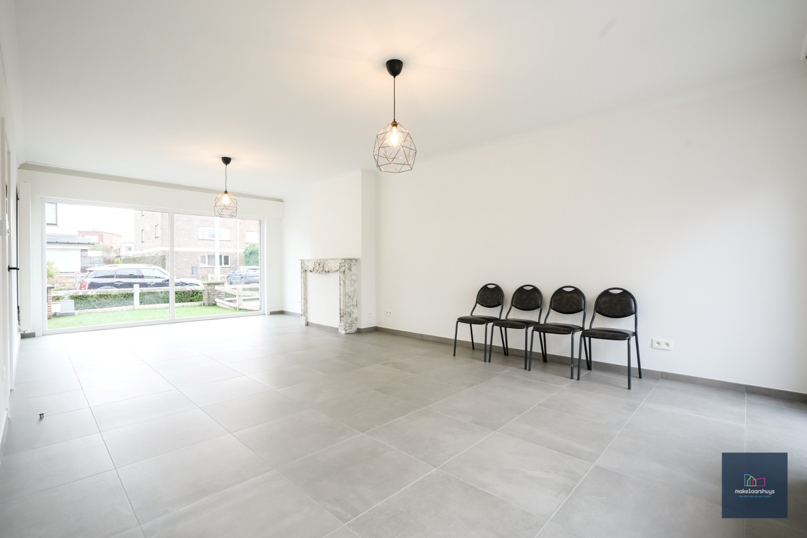 Instapklare eigendom met 3-slp.kamers garage en tuin 