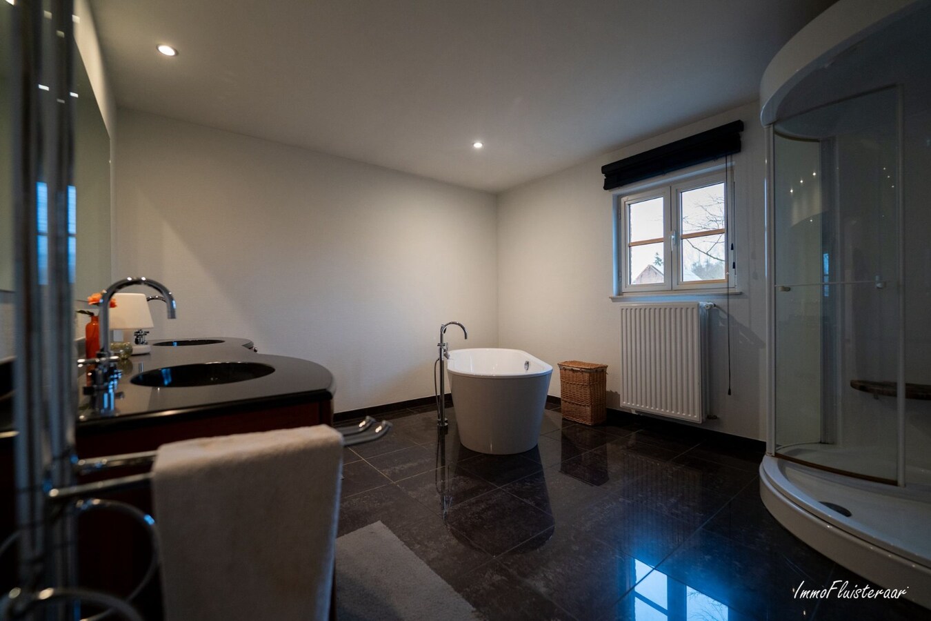 Prestigieuze villa met paardenaccommodatie op ca. 3.237 m2 te Mechelen 